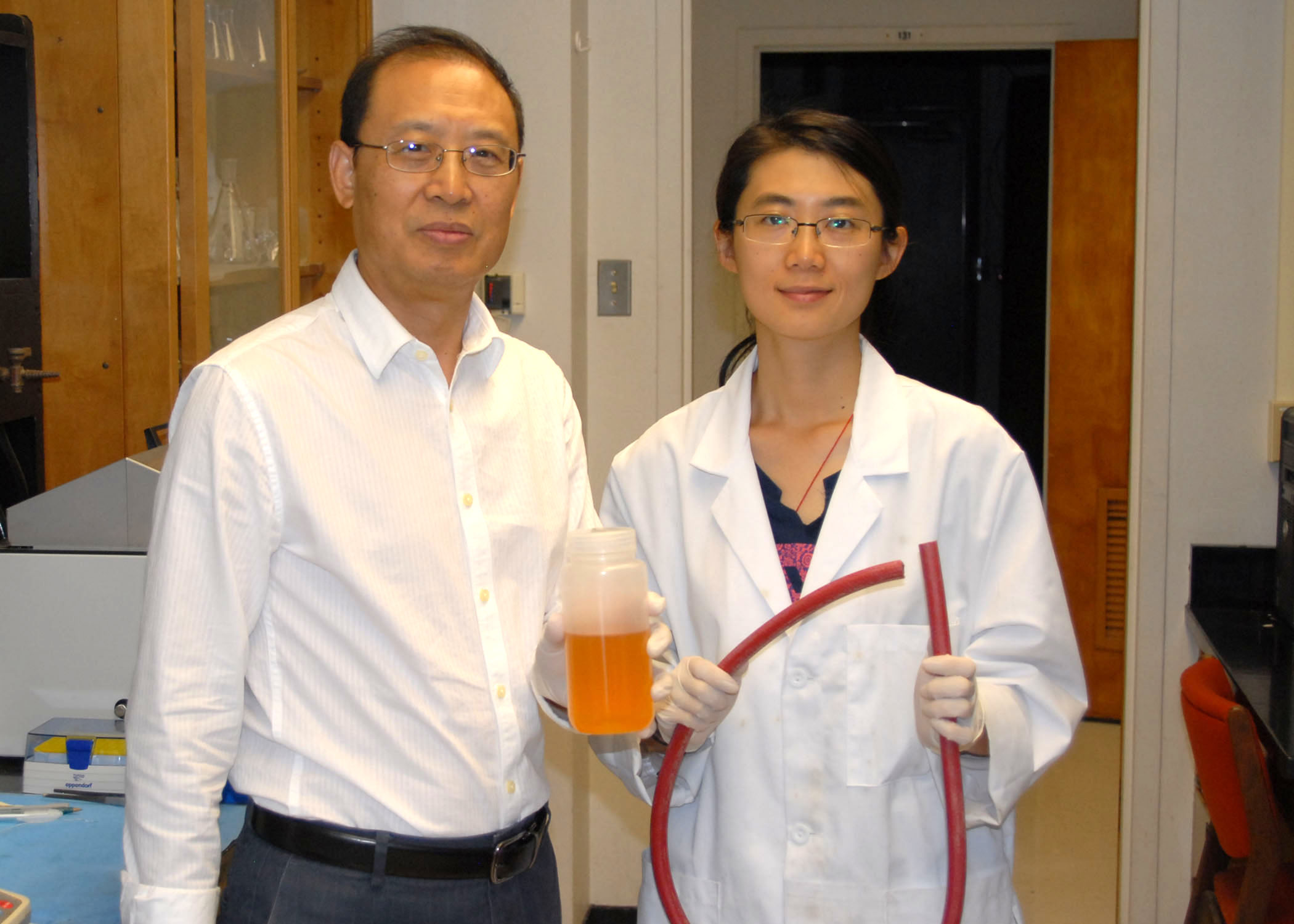 Liu applies pharmaceutical research to sprayer cleanout